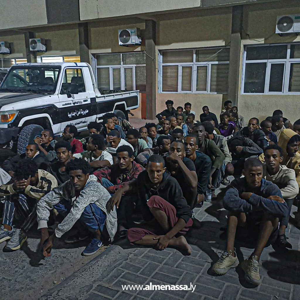 Extra11 112  مديرية أمن أجدابيا تُحرر 104 مهاجرين ضحايا احتجاز وتعذيب وتضبط تشكيلًا عصابيًا خطيرًا