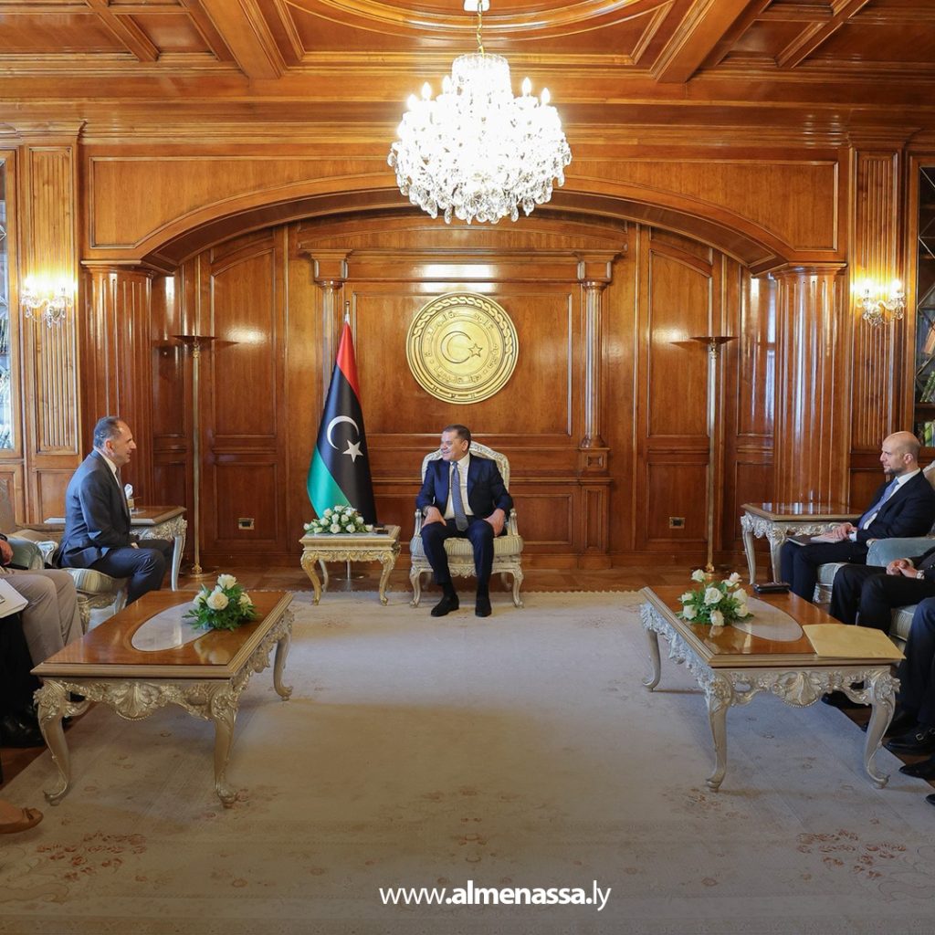 Extra11 130 الدبيبة يستقبل وزير الخارجية اليوناني ويبحثان تعزيز التعاون الثنائي وعودة الرحلات الجوية