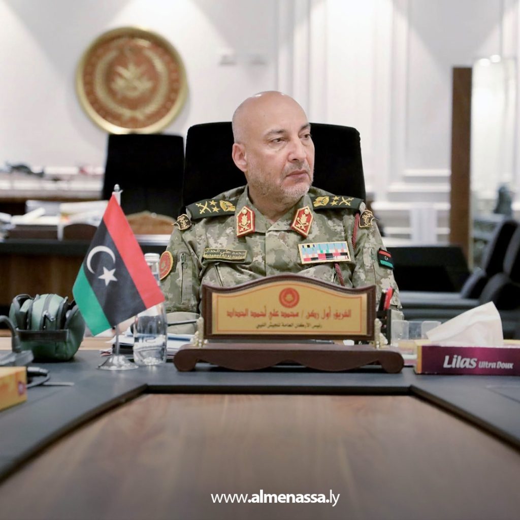 Extra11 154 الحداد يجتمع برئيس أركان البحرية ولجنة الحدود لبحث مستجدات الحدود البحرية