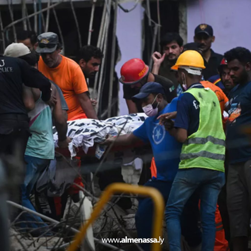 Extra11 44 ارتفاع حصيلة انهيار مبنى في باكستان الى 16 قتيلاً