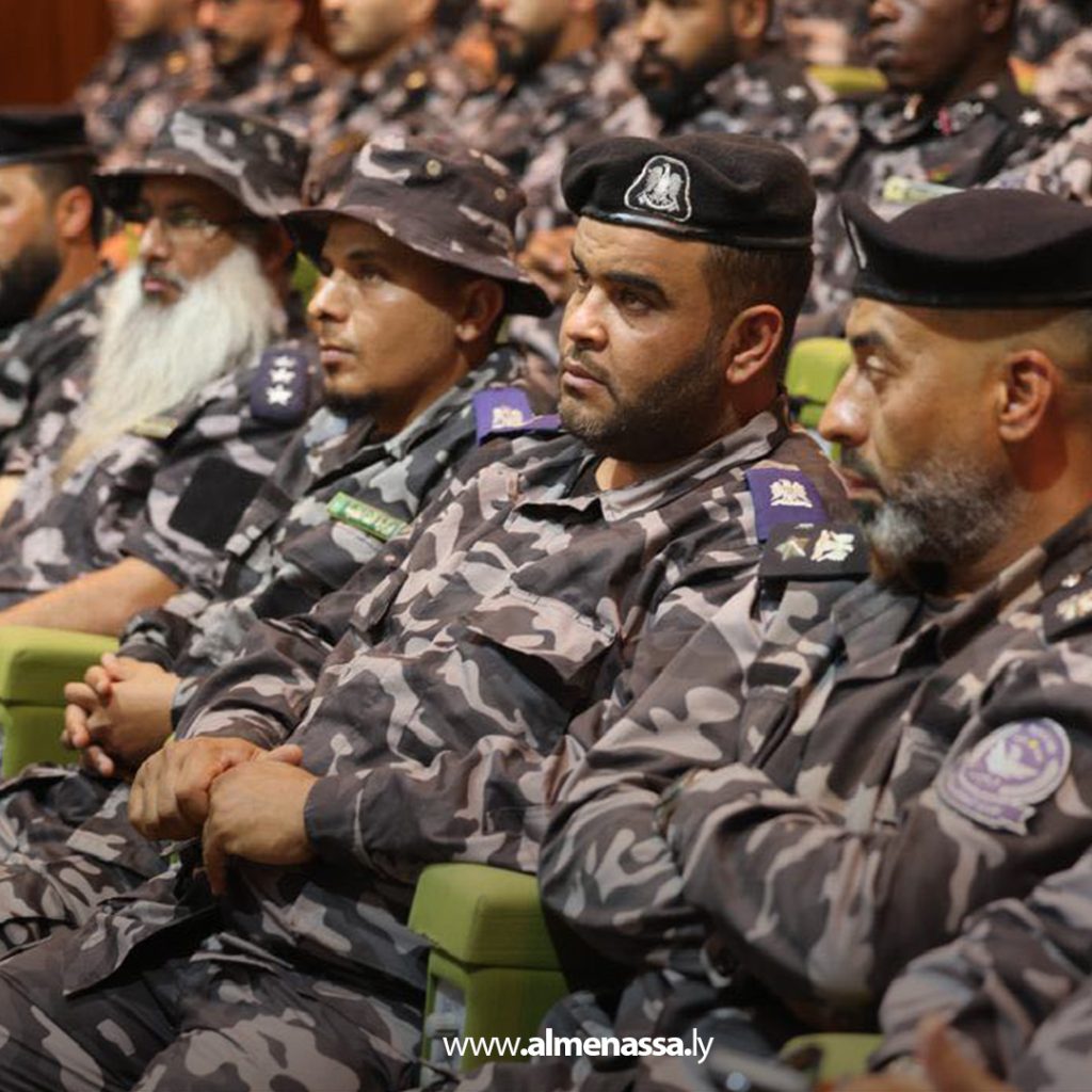 Extra11 53 مدير إدارة إنفاذ القانون يعقد اجتماعًا لمتابعة الأداء الأمني وتعزيز الانضباط