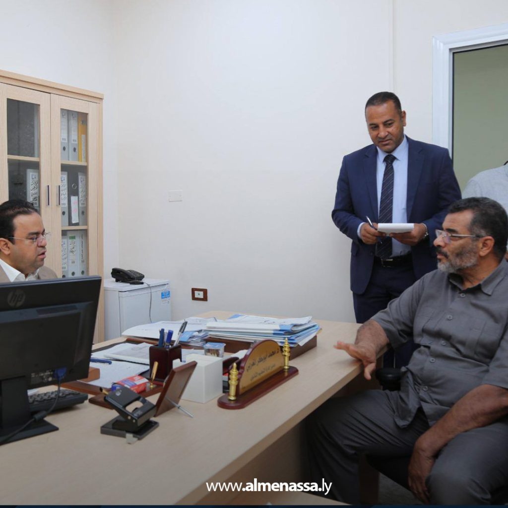 Extra111 125 العابد يتفقد ديوان وزارة التربية والتعليم ويشدد على رفع كفاءة الأداء