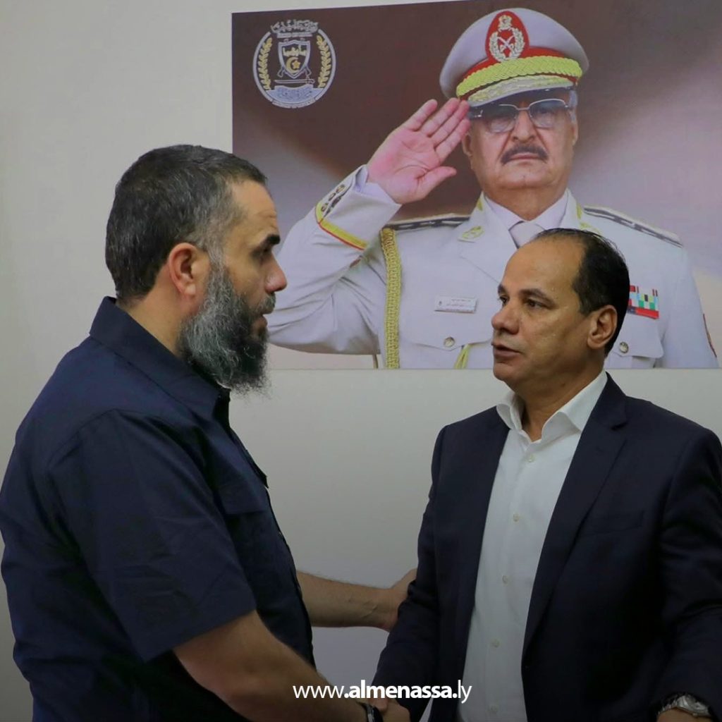 Extra111 156 وزير الدفاع يعقد اجتماعًا مع رئيس لجنة إعادة تنظيم الجنوب الأمنية ضمن مبادرة "معًا من أجل الجنوب"