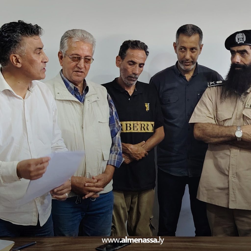 Extra1111 101 مواطنان يُسلّمان قطعًا أثرية نادرة لمديرية أمن القبة بإشراف مراقبتي آثار القبة والأبرق