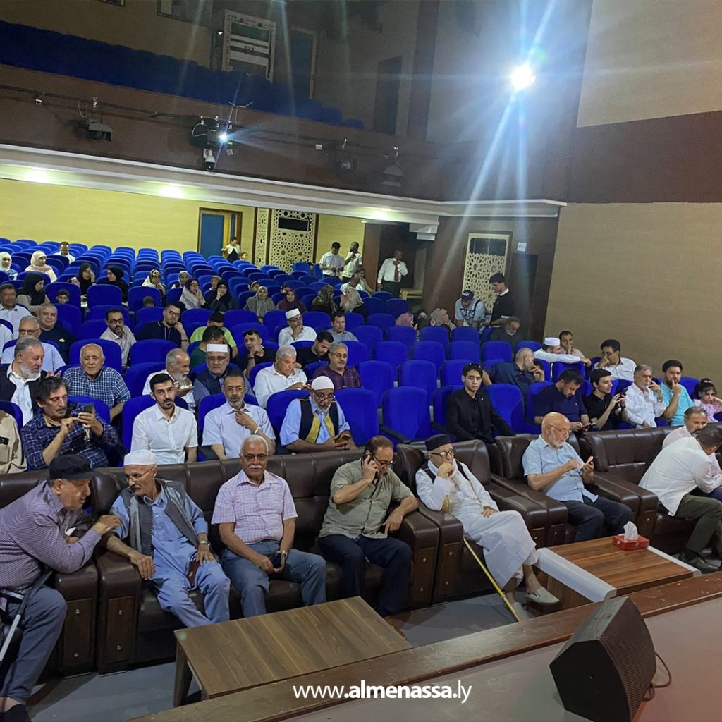 Extra1111 108 عرض الفيلم الوثائقي "المراحل" وتكريم الأديب أحمد بن نصر في المسرح الوطني