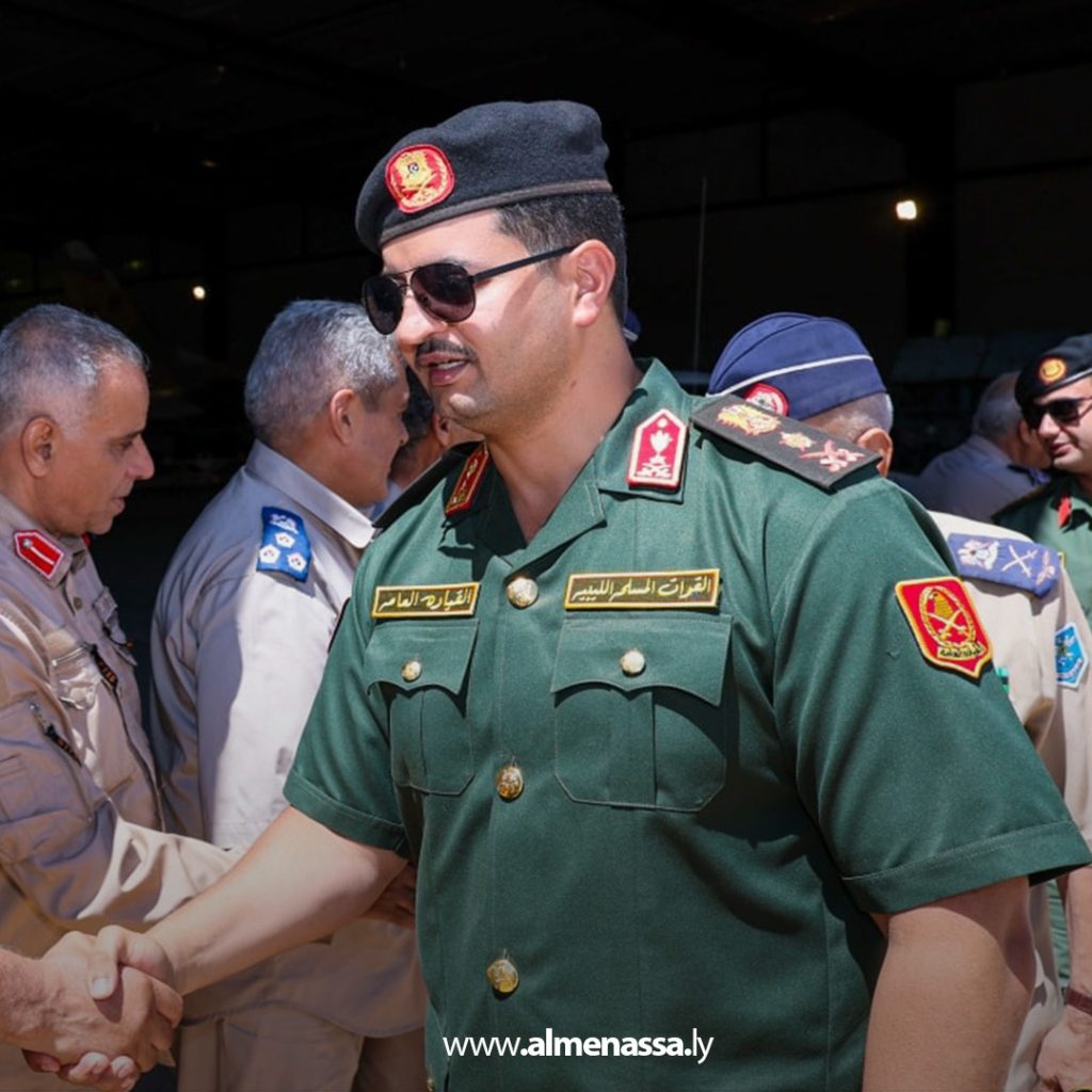Extra11111 37 رئيس أركان الوحدات الأمنية يتفقد قاعدة بنينا الجوية ويُشيد بجاهزية المقاتلات وكفاءة منتسبي سلاح الجو