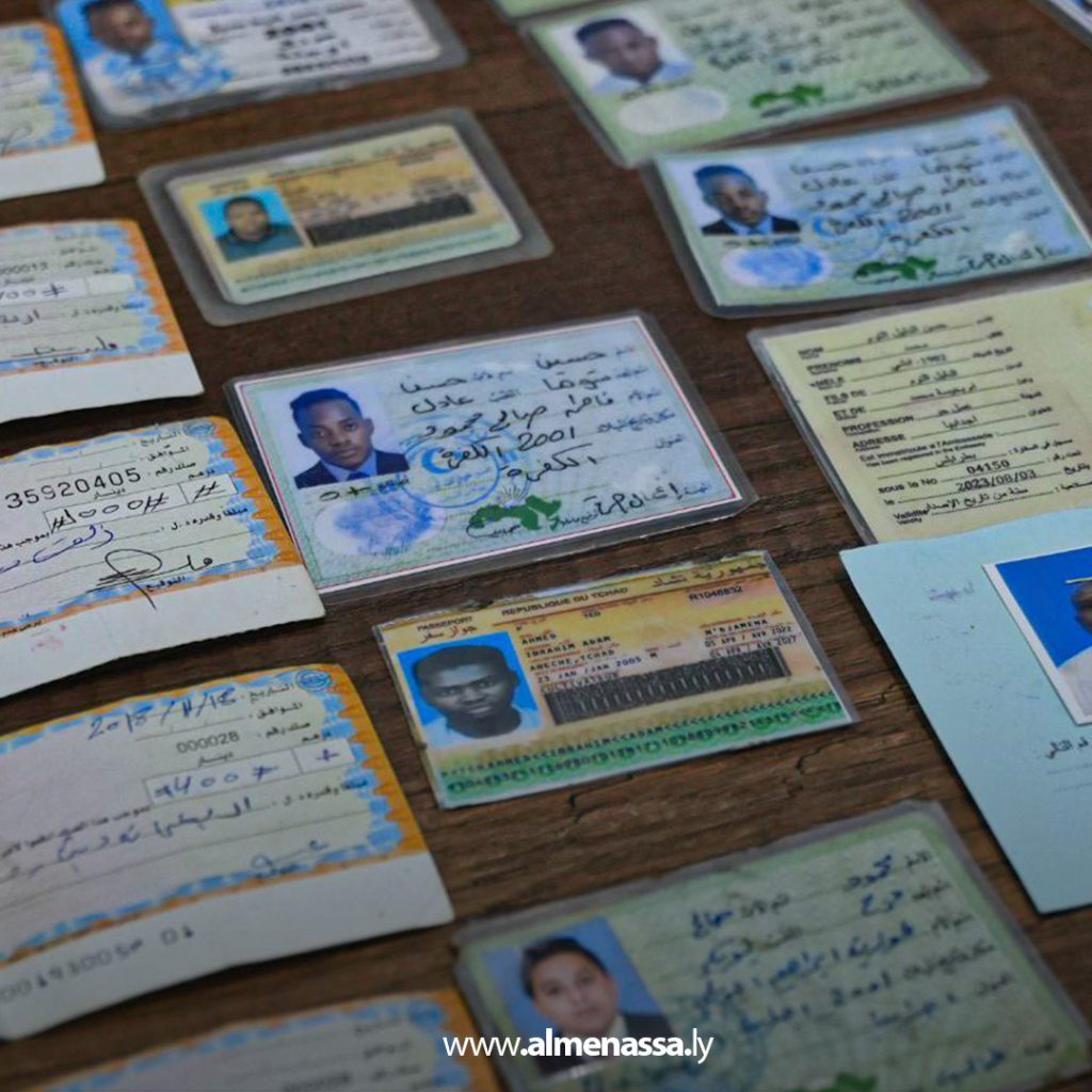 Extra11111 54 البحث الجنائي إجدابيا يضبط تشكيلًا عصابيًا يتلاعب بالهوية الليبية ويزوّر مستندات رسمية