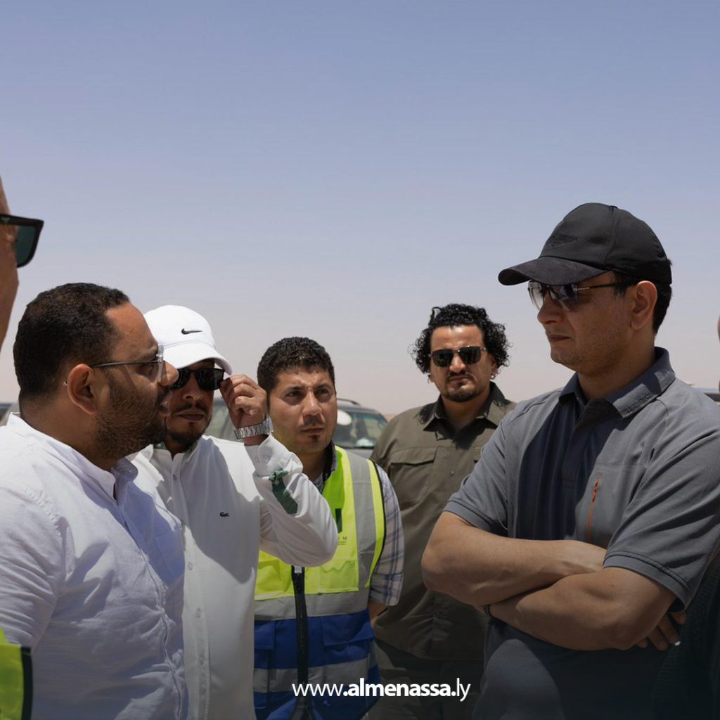 Extra11111 73 مدير عام صندوق إعادة الإعمار يتفقد مشروع تطوير طريق طبرق أمساعد الدولي