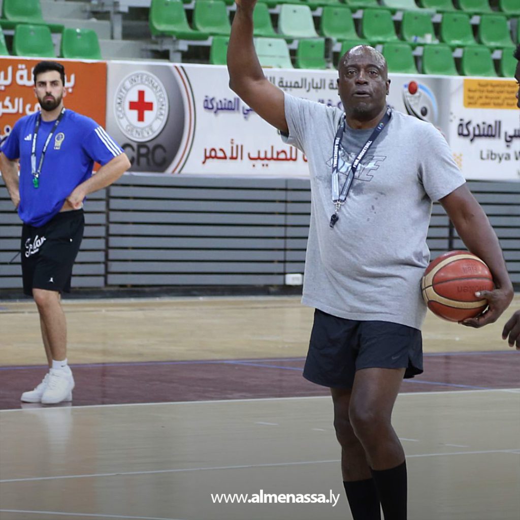 Extra11111 80 منتخب السلة يواصل تدريباته في المعسكر الداخلي بقيادة المدرب الأمريكي جيمس صموئيل