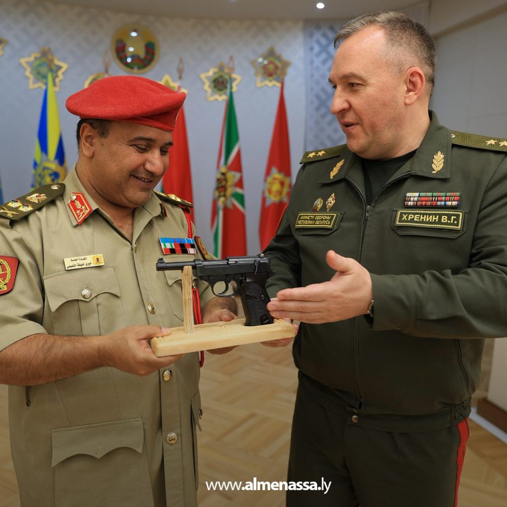 Extra1111111 1 لقاء بين الأمين العام للقيادة العامة الليبية ووزير الدفاع البيلاروسي في مينسك لتعزيز التعاون العسكري