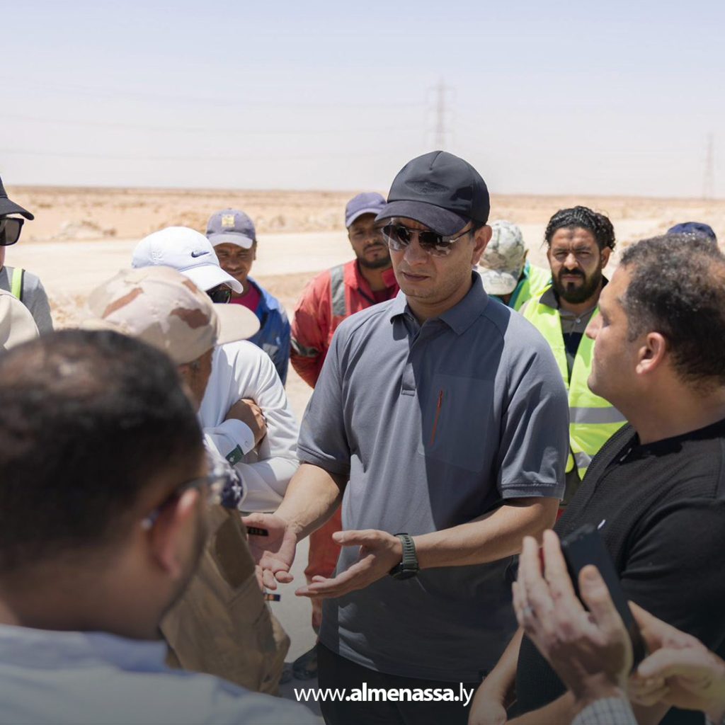 Extra1111111 42 مدير عام صندوق إعادة الإعمار يتفقد مشروع تطوير طريق طبرق أمساعد الدولي