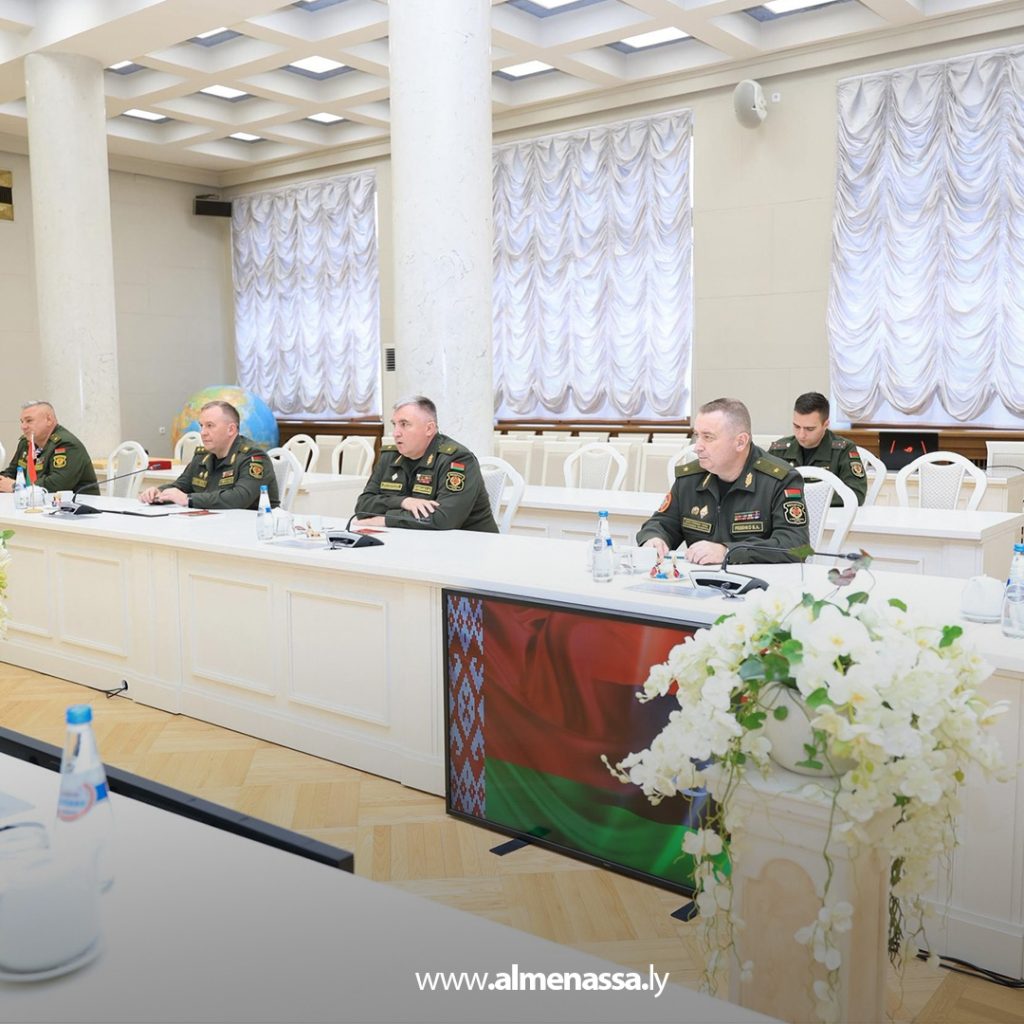 Extra11111111 لقاء بين الأمين العام للقيادة العامة الليبية ووزير الدفاع البيلاروسي في مينسك لتعزيز التعاون العسكري