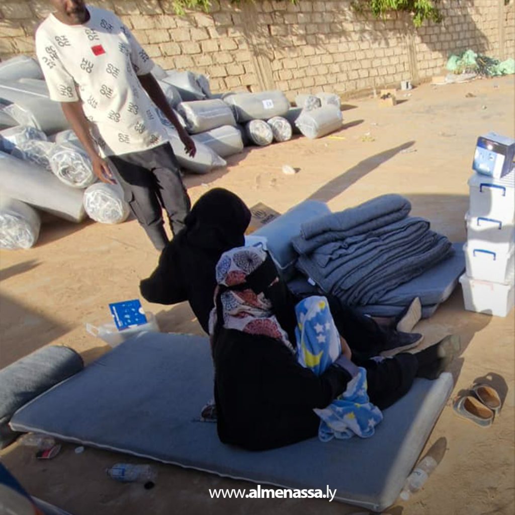 Extra1111111111 13 المنظمات الدولية تواصل دعمها للاجئين في مدينة الكفرة