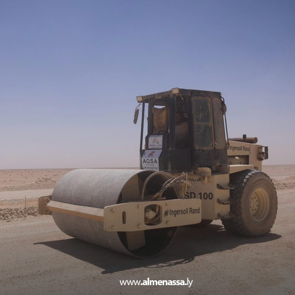 Extra1111111111 15 مدير عام صندوق إعادة الإعمار يتفقد مشروع تطوير طريق طبرق أمساعد الدولي