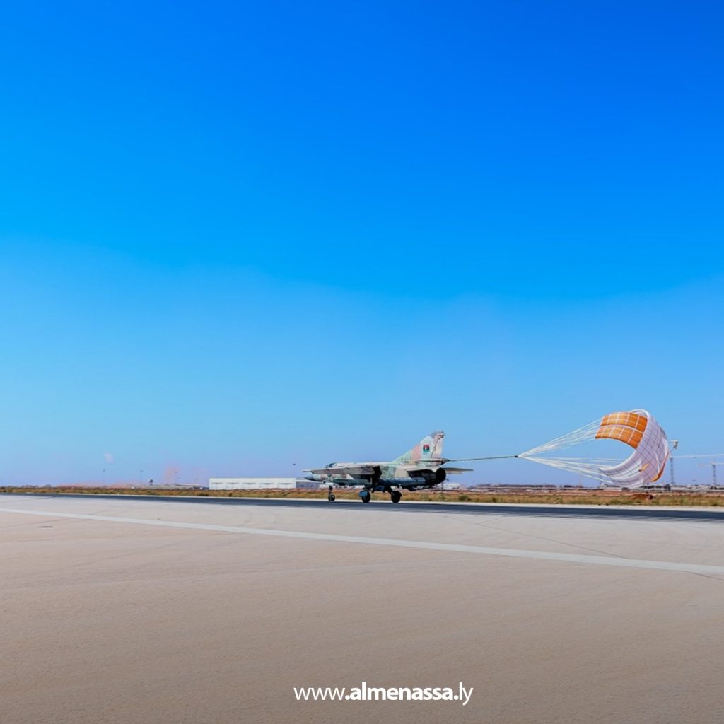 Extra111111111111 5 رئيس أركان الوحدات الأمنية يتفقد قاعدة بنينا الجوية ويُشيد بجاهزية المقاتلات وكفاءة منتسبي سلاح الجو