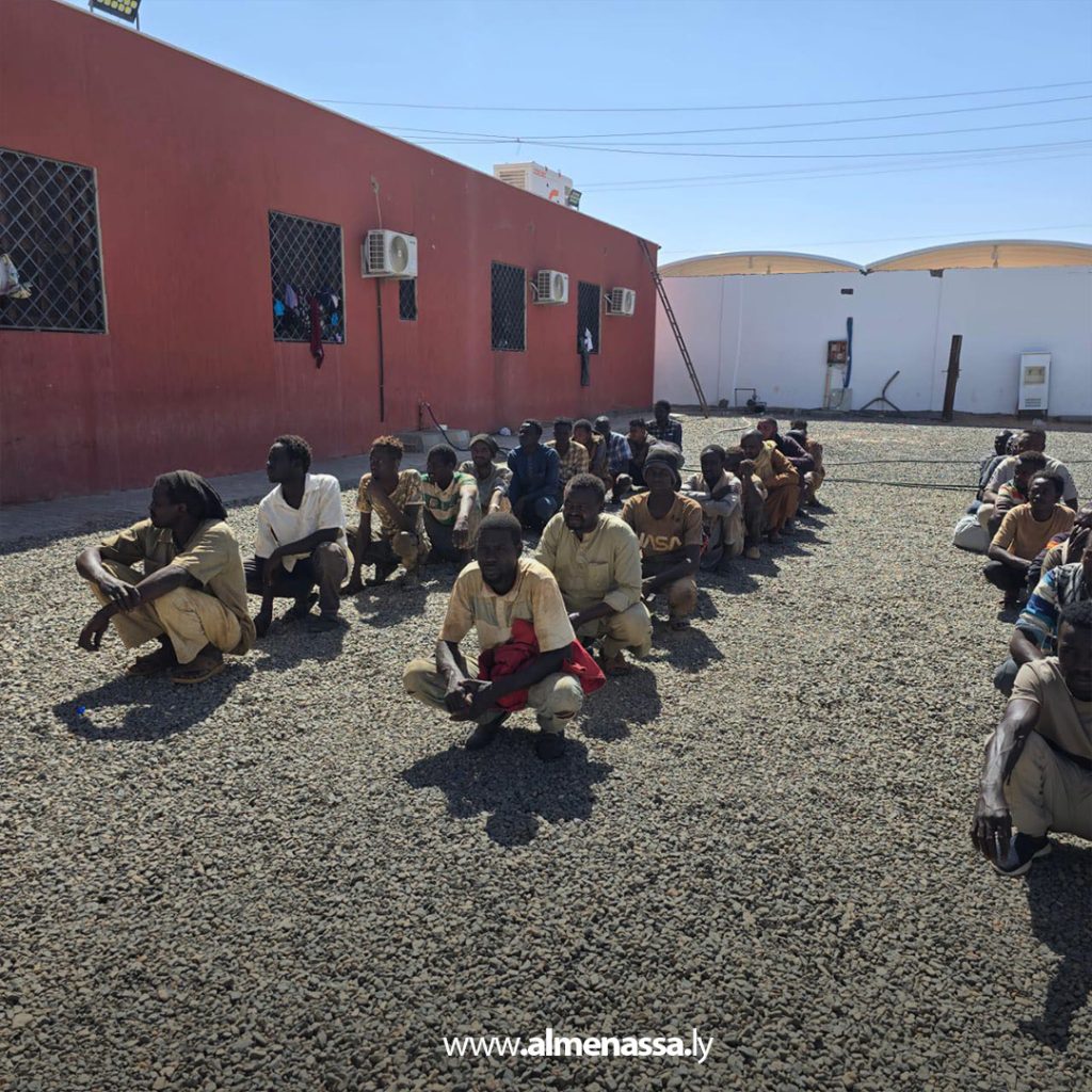 Extra2 3 جهاز مكافحة الهجرة غير الشرعية بالكفرة يضبط 70 مخالفًا في حملة أمنية