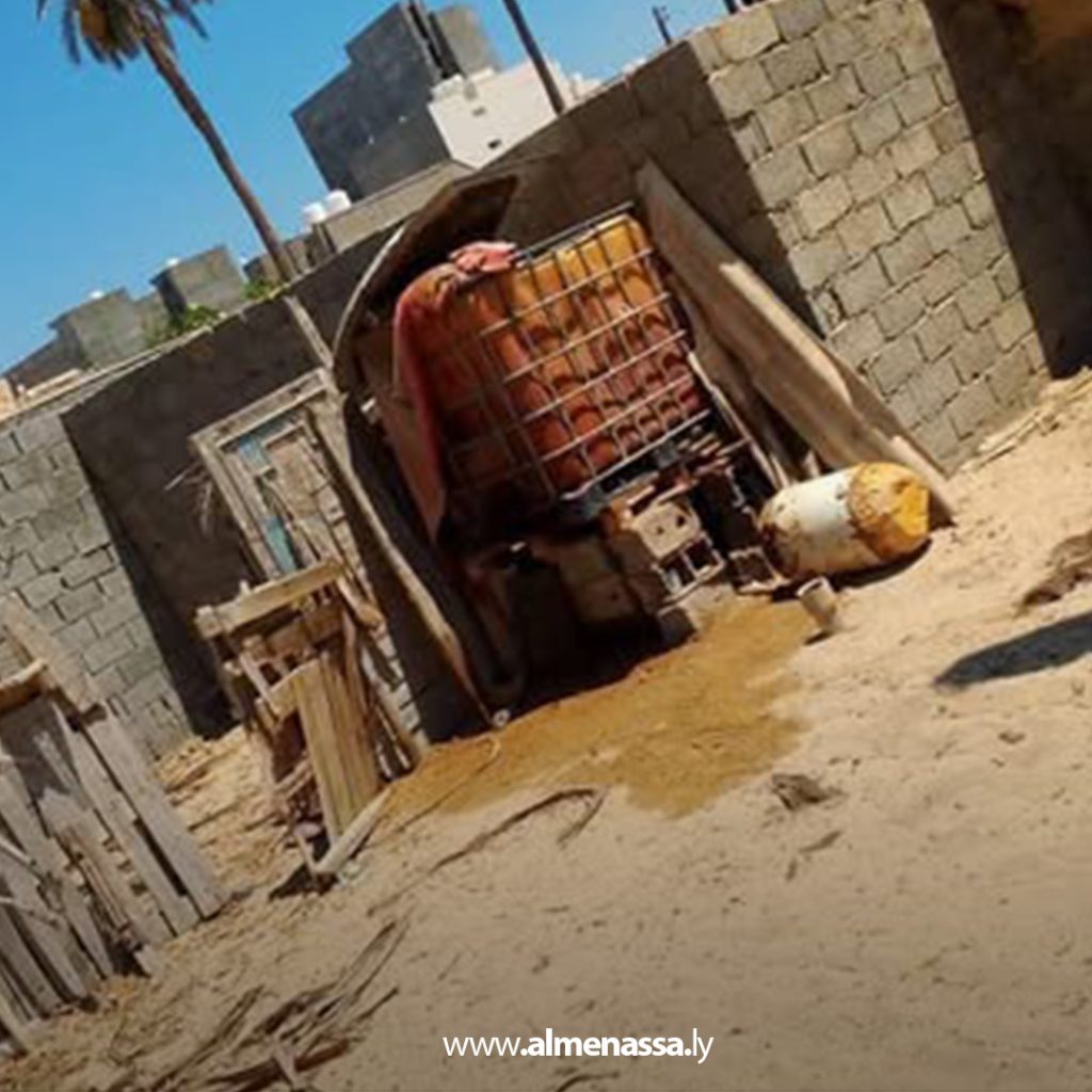 Extra 127 ضبط متهم متلبسا بحيازة 32 ألف لتر من وقود الديزل في زليتن