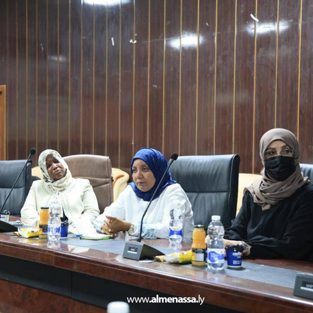 Extra 139 وكيل عام الصحة يناقش مع أطباء استشاريين في سبها خطط إصلاح القطاع الصحي بالجنوب