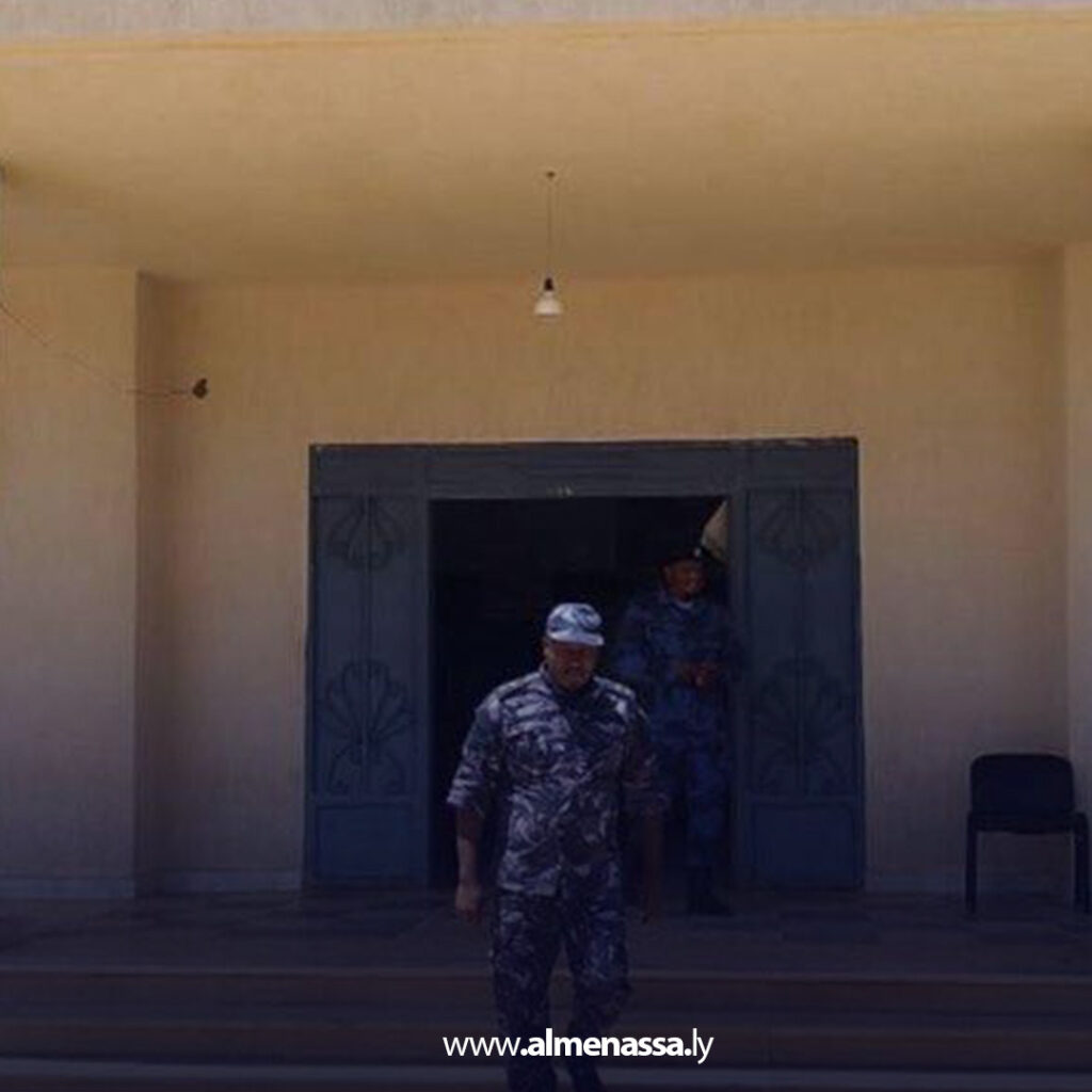 Extra 230 تفتيش مفاجئ على فرع الدعم المركزي بالشاطئ للتأكد من الانضباط الأمني