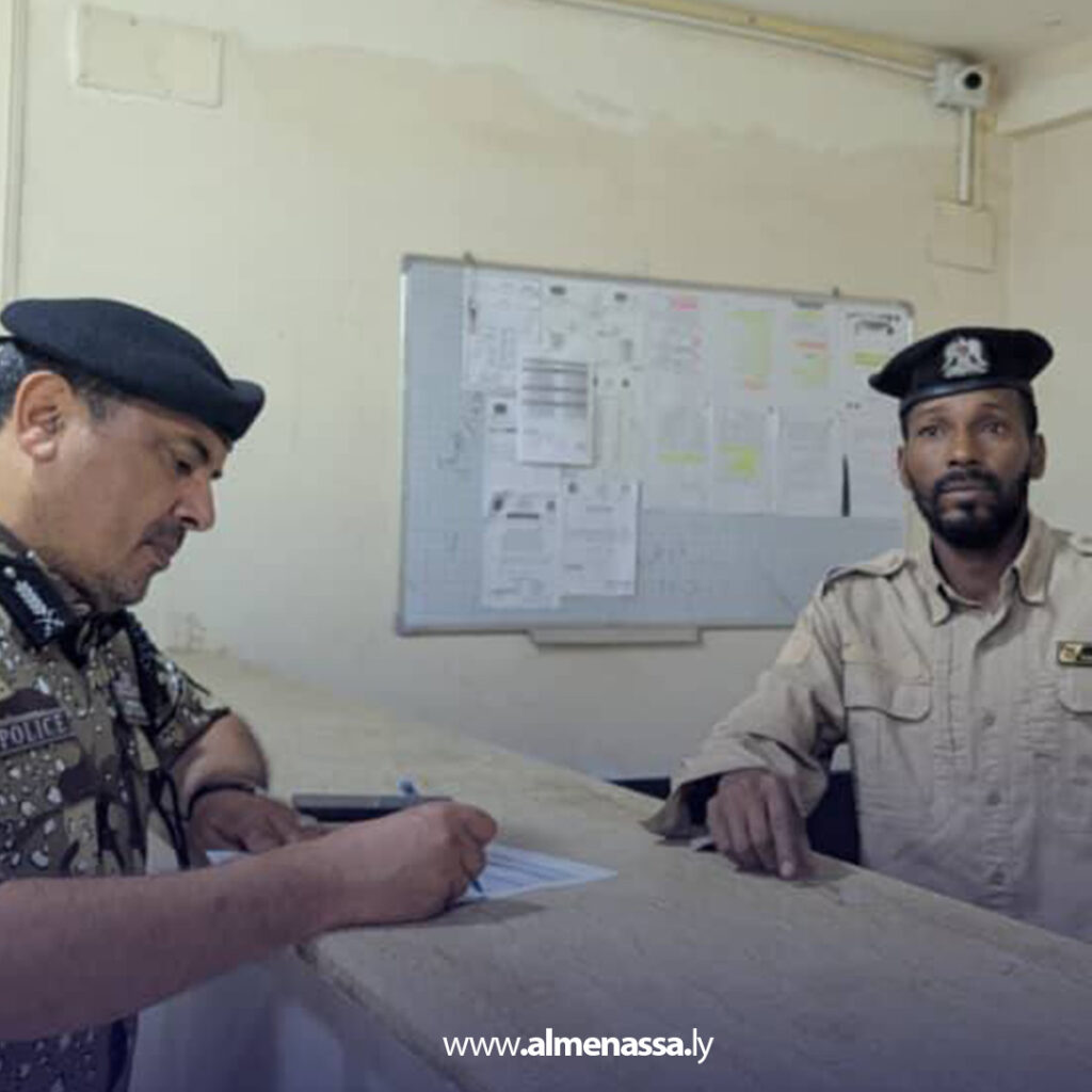 Extra 255 مدير أمن سبها يقوم بجولة تفتيشية ليلية على مراكز الشرطة