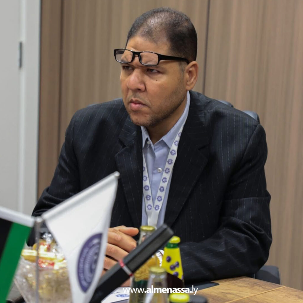 Extra 271 الدرسي يعقد اجتماعا لشركات الاتصالات لمتابعة صرف المرتبات وتطوير الشبكة