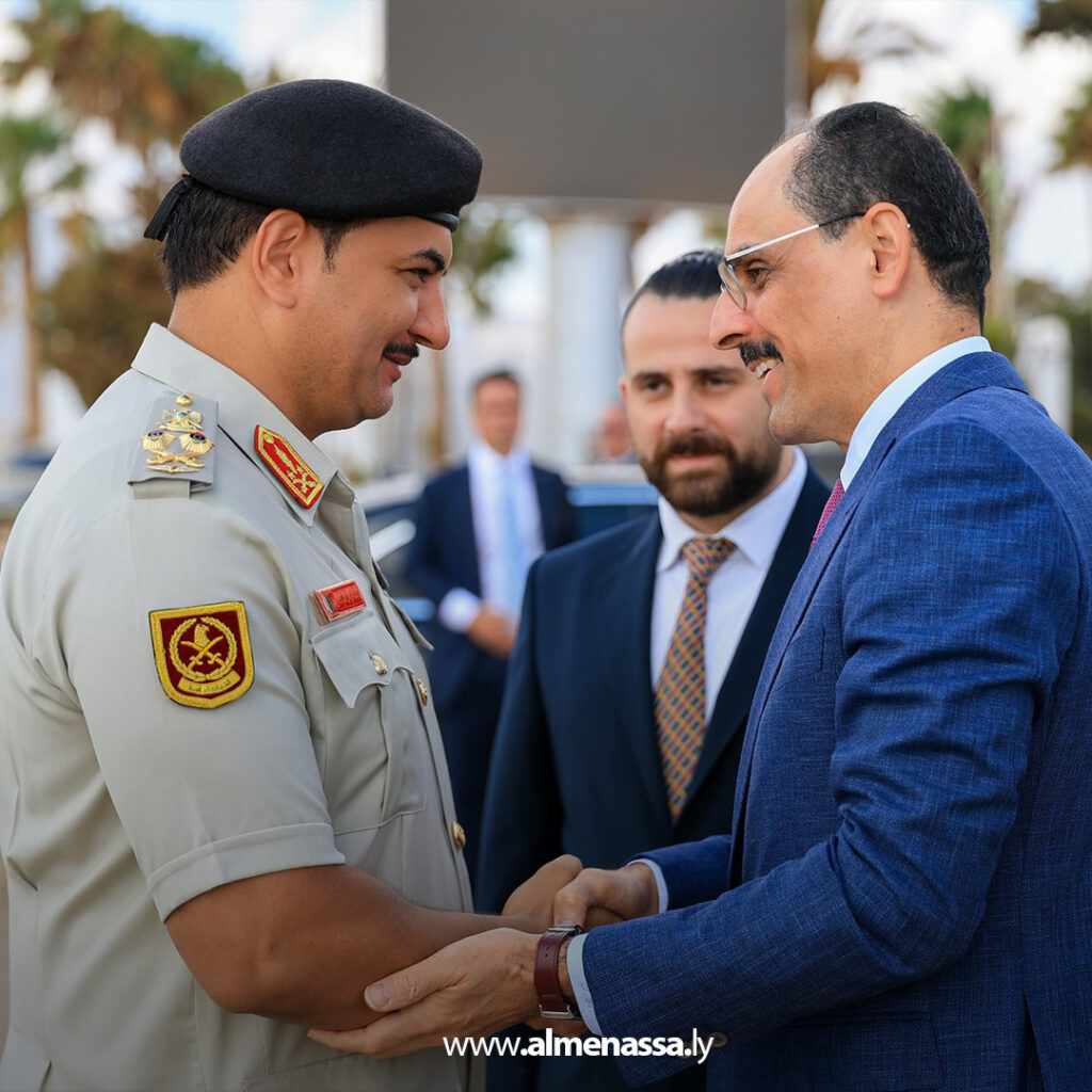 Extra1 134 القائد العام يستقبل رئيس المخابرات التركي لبحث التعاون والعلاقات الثنائية