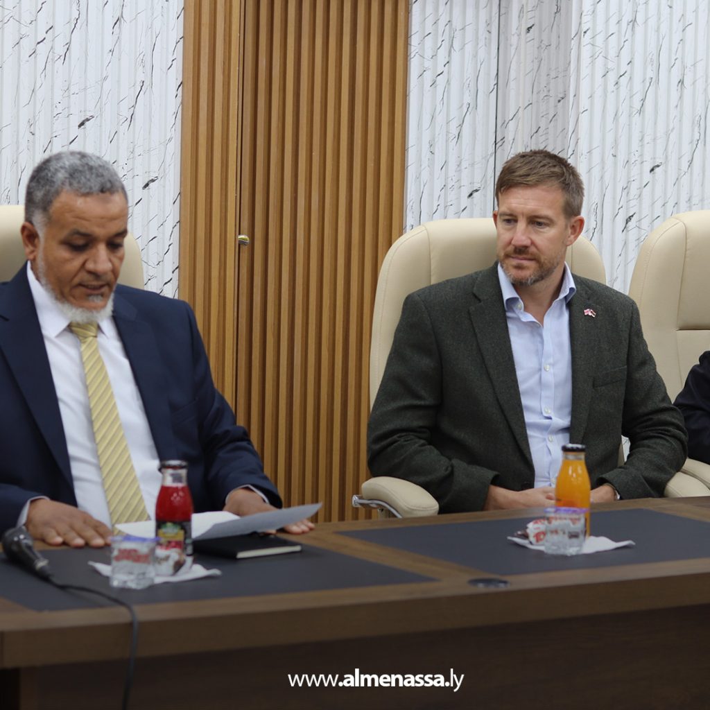 Extra1 74 نائب السفير البريطاني يزور بلدية غدامس ويطلع على المدينة القديمة