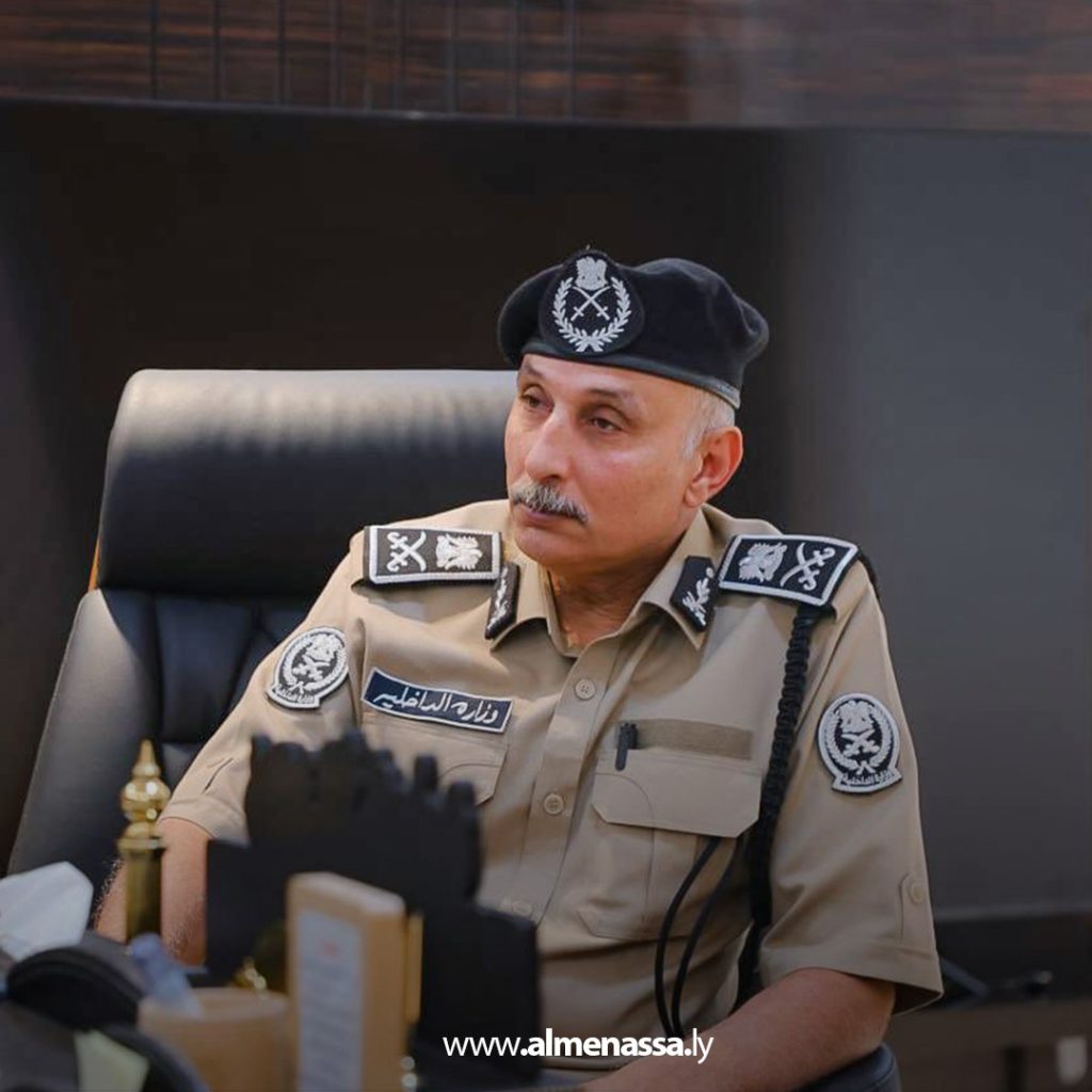 Extra1 77 وزير الداخلية يبحث مع مدير أمن الكفرة تعزيز الإجراءات الأمنية ويتعهد بمتابعة يومية للوضع