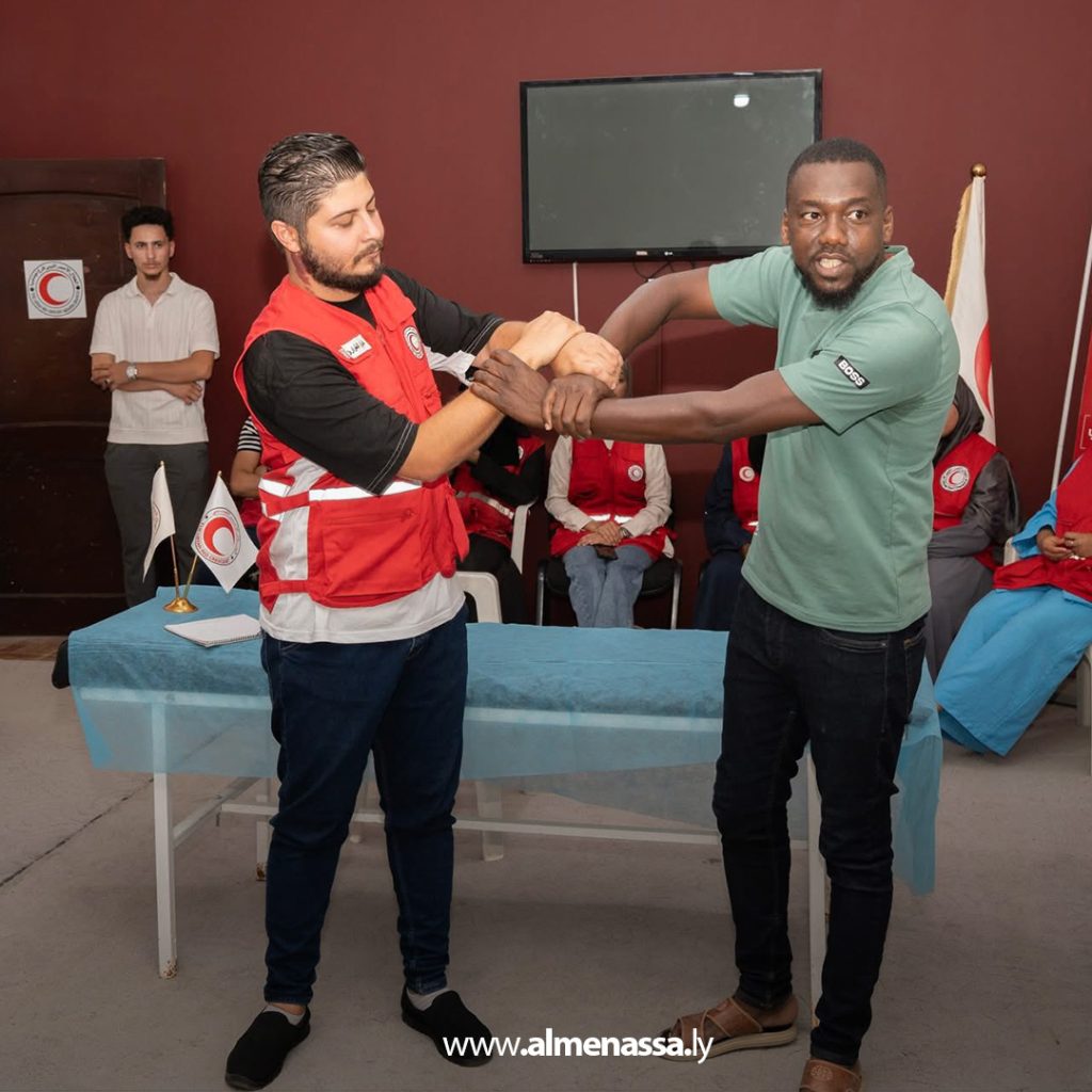 Extra11 2 الهلال الأحمر بأجدابيا يختتم دورة في طب الطوارئ والإسعاف