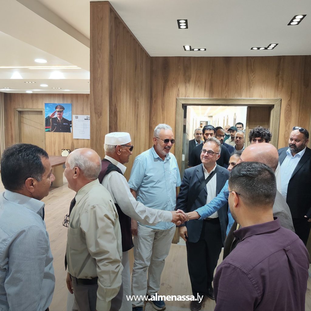 Extra11 3 عميد بلدية طبرق يستقبل نائب السفير الإيطالي ويبحث تعزيز التعاون المشترك