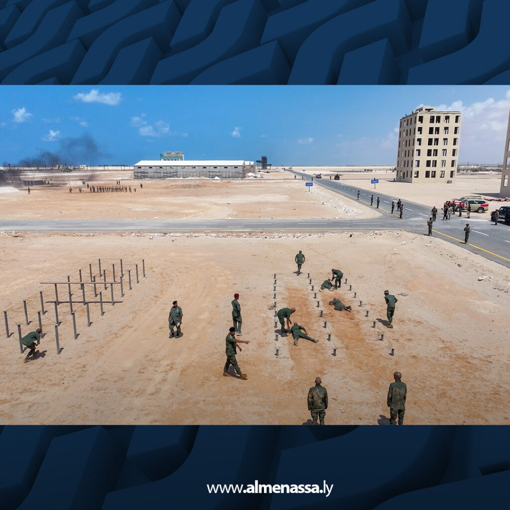 Extra11 79 القائد العام للقوات المسلحة يزور مدينة المشير العسكرية ويتابع التدريبات الميدانية