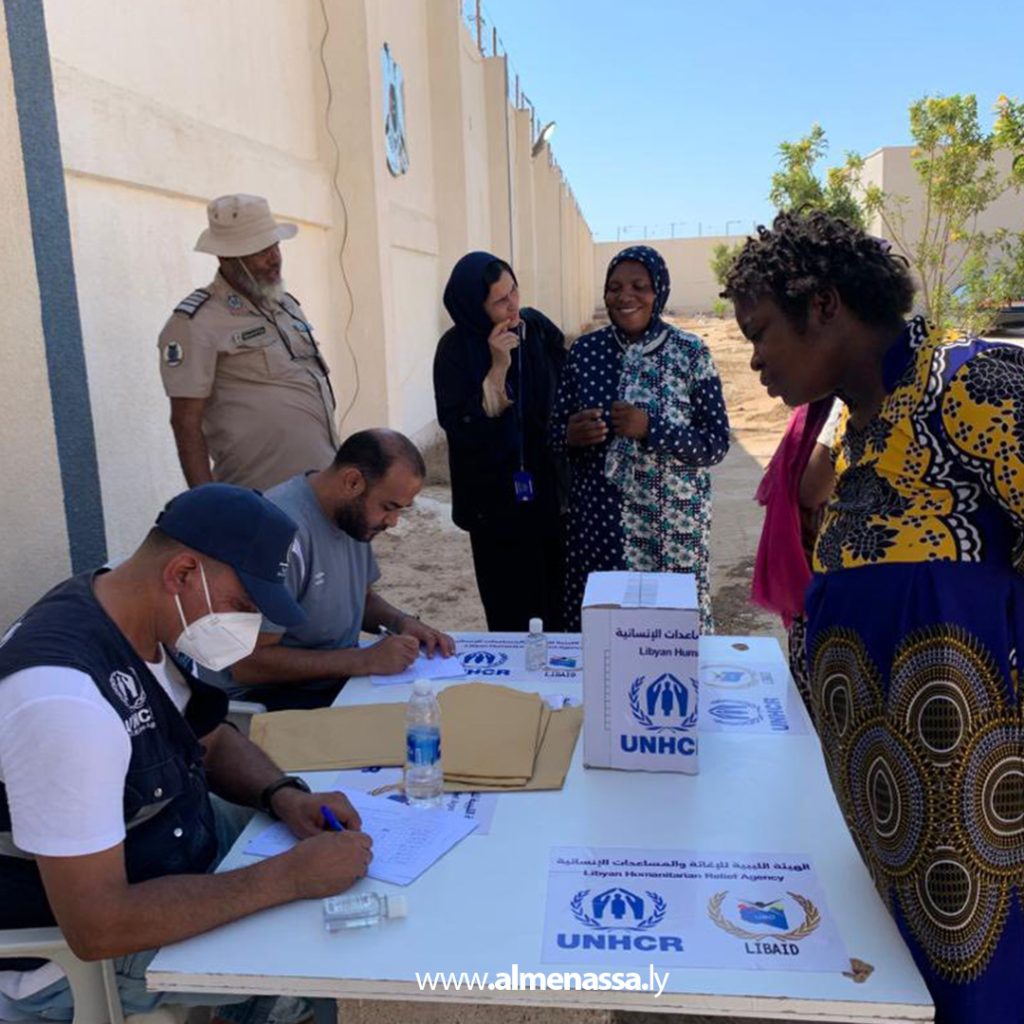Extra1111 31 الهيئة الليبية للإغاثة توزع مساعدات إيوائية لـ 1841 مهاجرًا في بنغازي