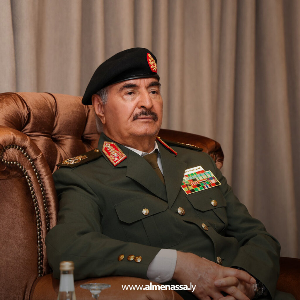 Extra1111 45 القائد العام يبحث مع المبعوث الفرنسي التطورات السياسية والعلاقات الثنائية