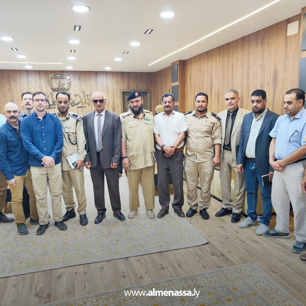 Extra1111 46 عميد بلدية طبرق يبحث مع فريق أمريكي سبل تطوير قطاع السلامة