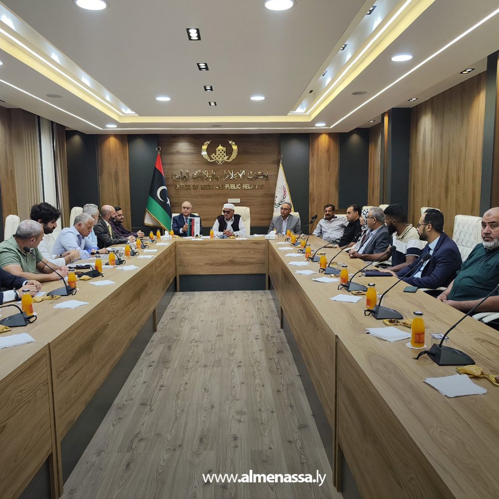 Extra1111111111 عميد بلدية طبرق يستقبل نائب السفير الإيطالي ويبحث تعزيز التعاون المشترك