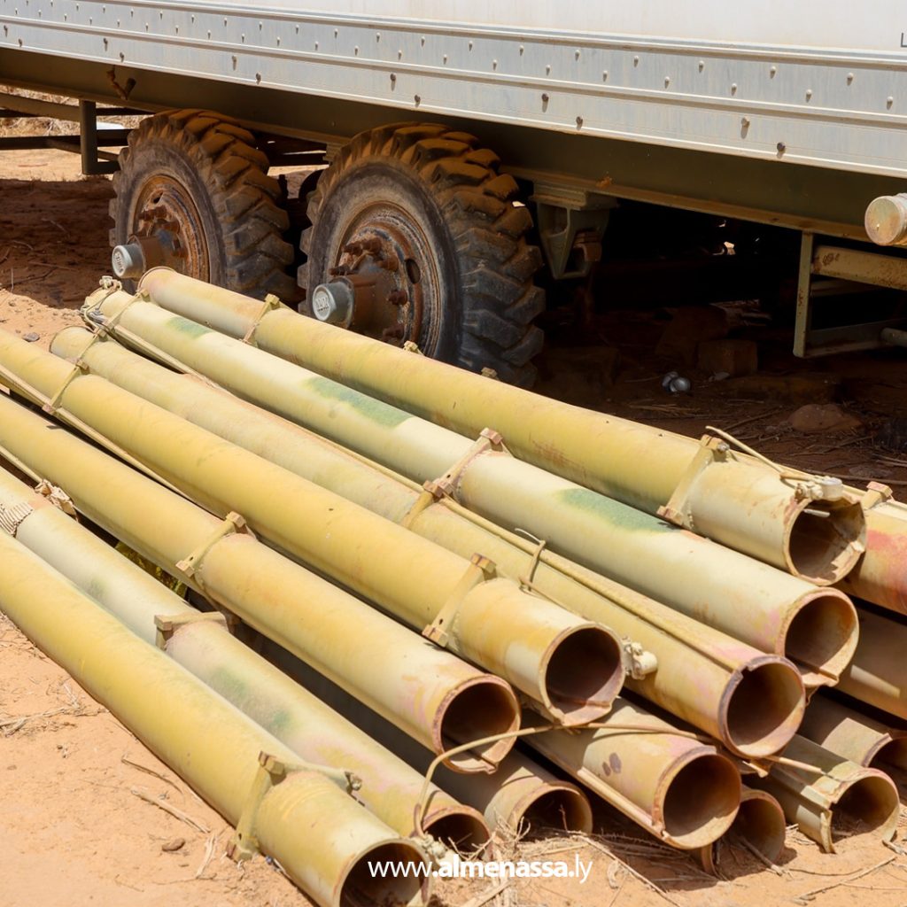 Extra111111111111 1 القوات البرية تنفذ حملة مداهمات ناجحة بضبط أسلحة وذخائر في وادي الشاطئ