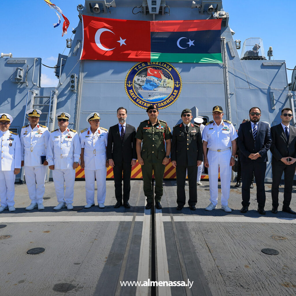 Extra11111111111111111111111 نائب القائد العام للقوات المسلحة يبحث التعاون البحري مع الوفد التركي في بنغازي