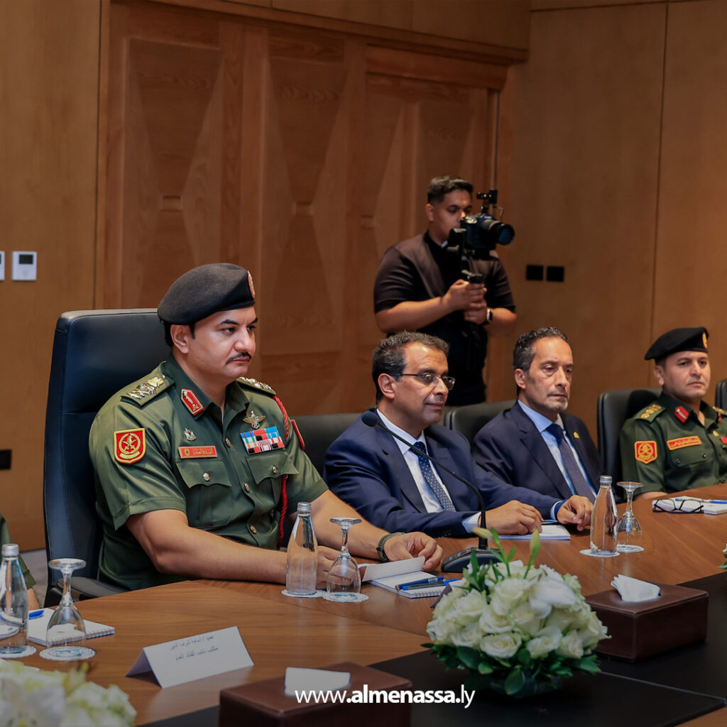 Extra111111111111111111111111 نائب القائد العام للقوات المسلحة يبحث التعاون البحري مع الوفد التركي في بنغازي