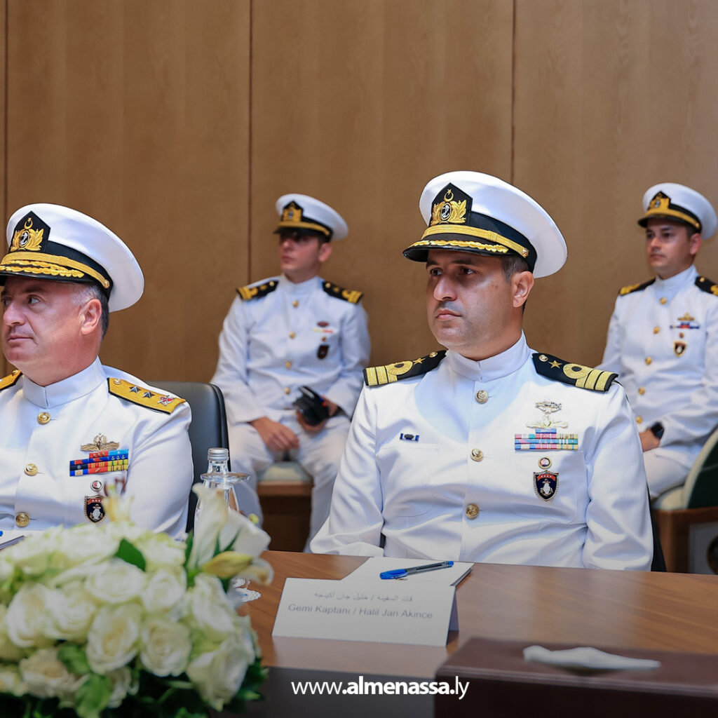 Extra1111111111111111111111111 نائب القائد العام للقوات المسلحة يبحث التعاون البحري مع الوفد التركي في بنغازي