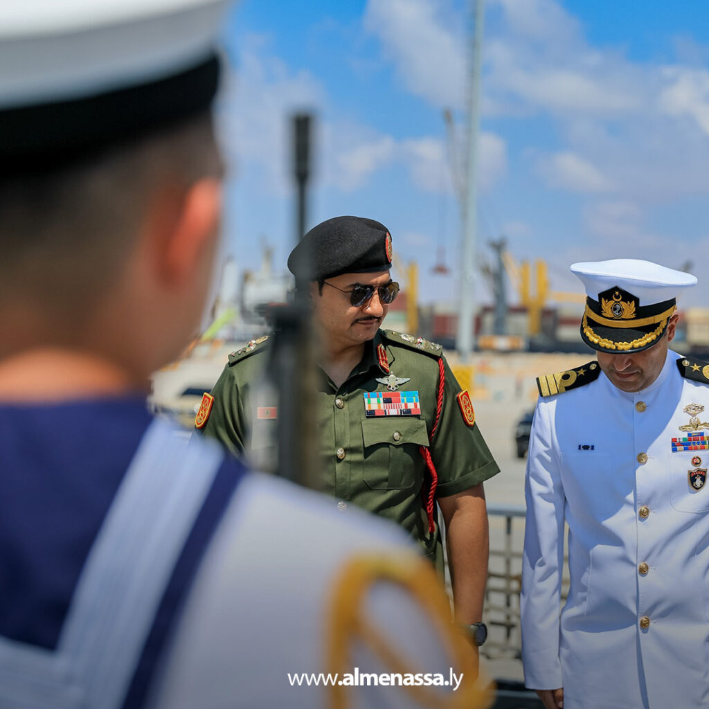 Extra11111111111111111111111111111 نائب القائد العام للقوات المسلحة يبحث التعاون البحري مع الوفد التركي في بنغازي