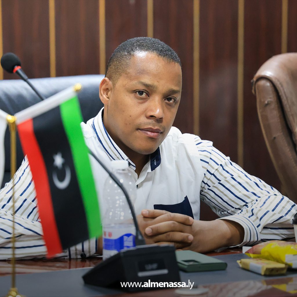 Extra2 15 وكيل عام الصحة يبحث مع استشاريين سبها خطط إصلاح القطاع الصحي في الجنوب