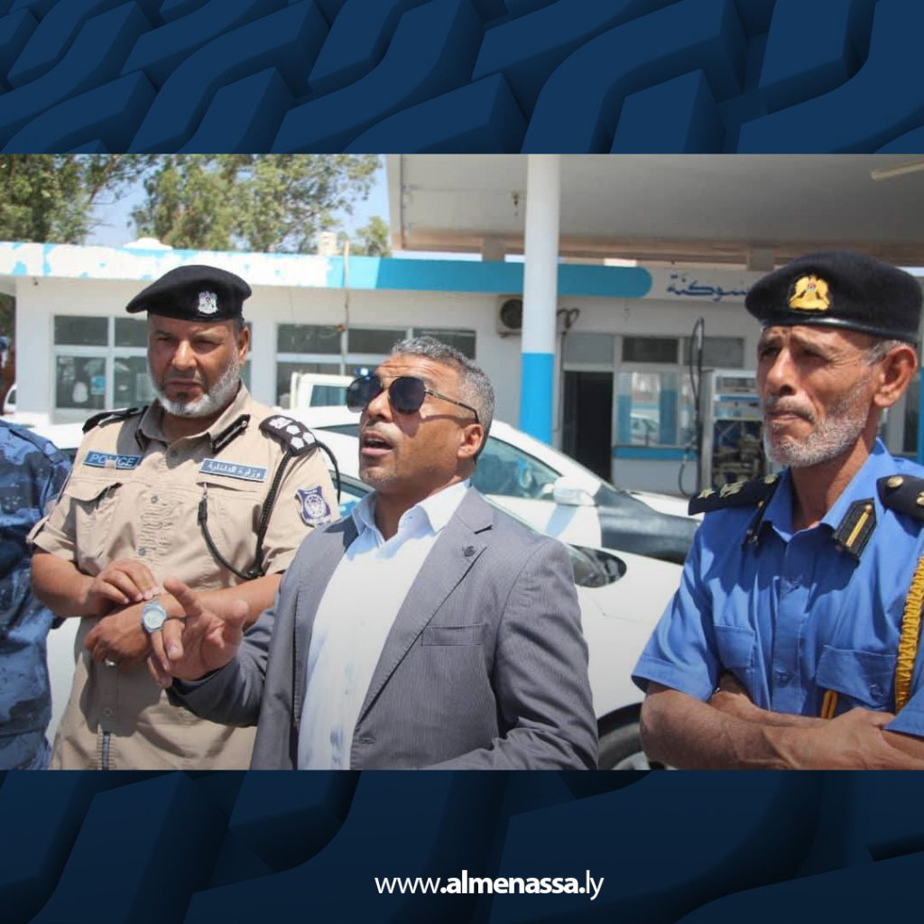 Extra2 24 رئيس نيابة الجفرة يتفقد محطات الوقود ويعد تقريراً شاملا عن أوضاعها