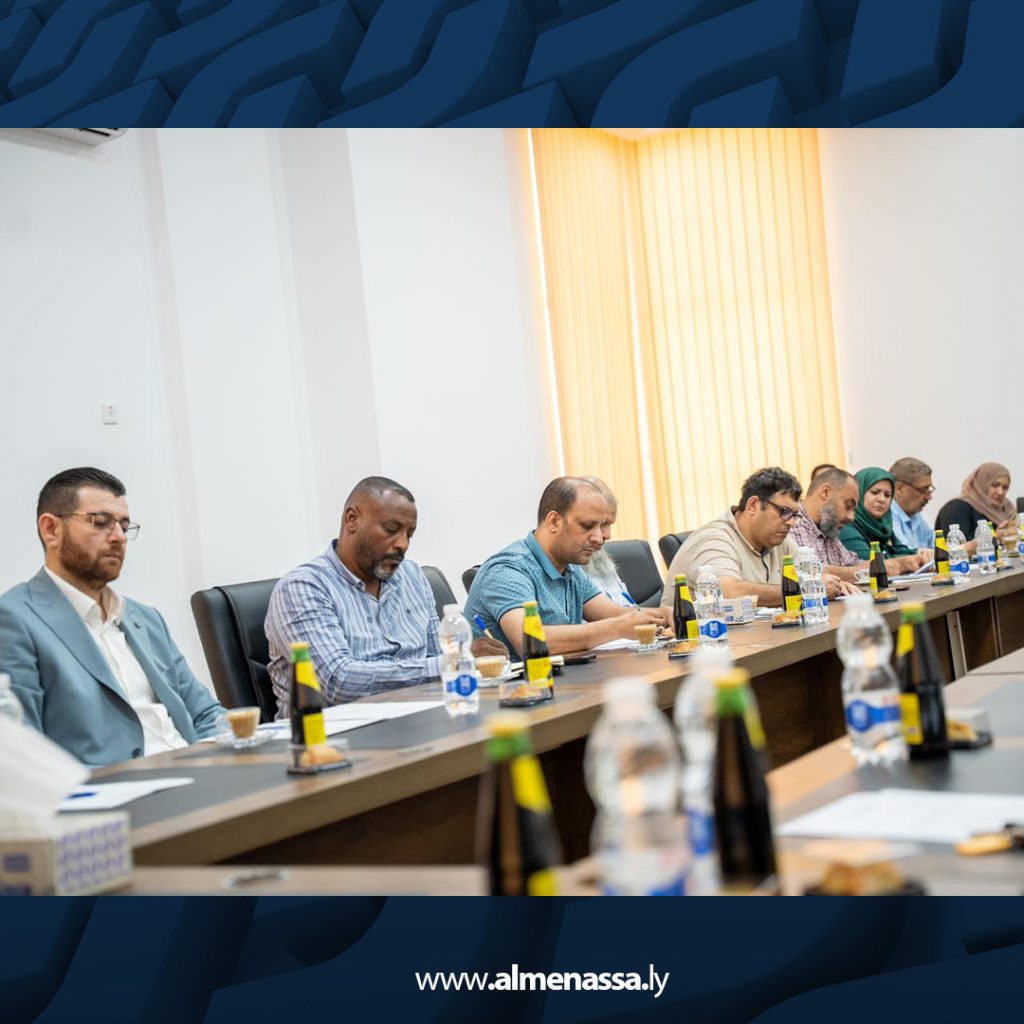 Extra2 31 وكيل عام وزارة الصحة يترأس اجتماعاً لتحسين العمل الإداري وإصلاح القطاع