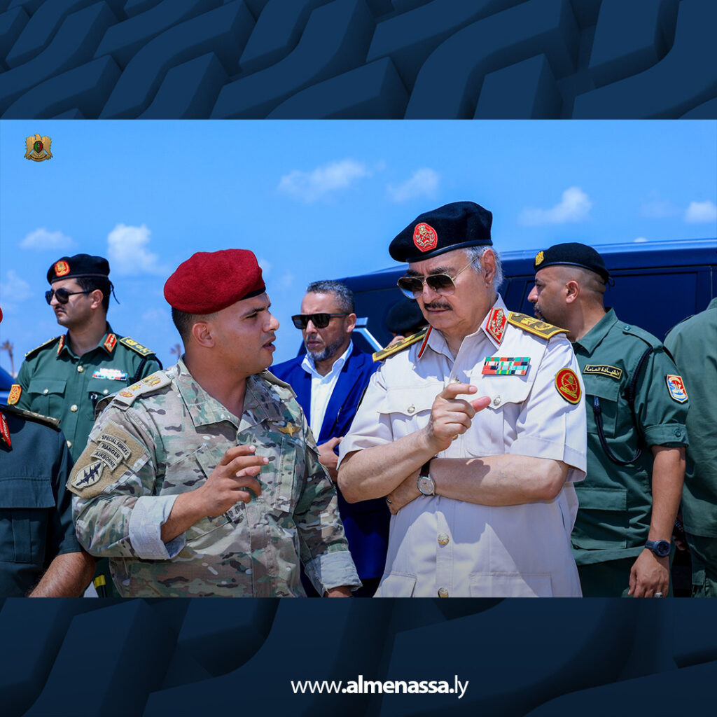 Extra2 48 القائد العام للقوات المسلحة يزور مدينة المشير العسكرية ويتابع التدريبات الميدانية