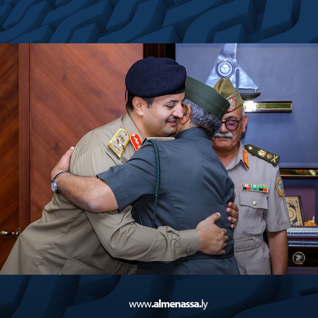 Extra2 52 الفريق أول ركن خالد حفتر يباشر مهامه رئيسًا للأركان العامة للقوات المسلحة