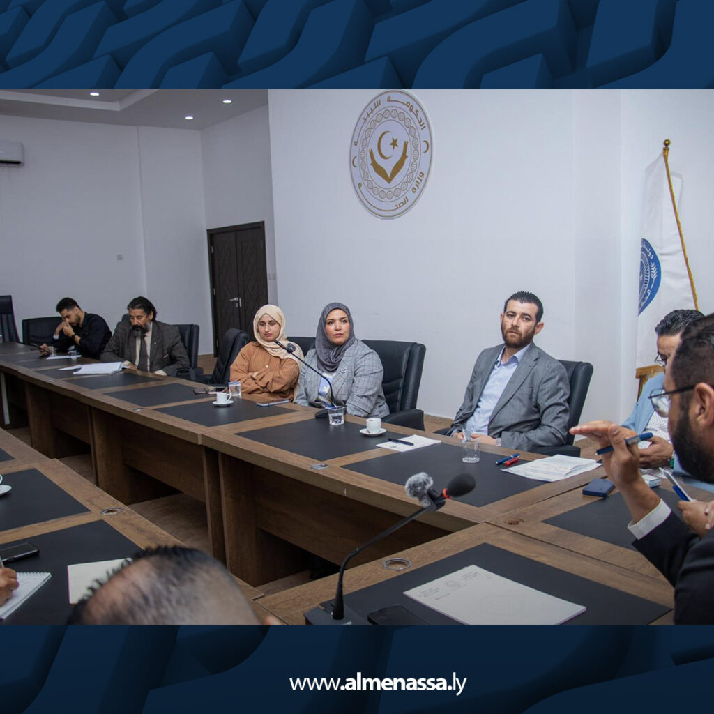 Extra2 60 وزير الصحة يوجه بالانضباط ورفع كفاءة الأداء في الإدارات الصحية