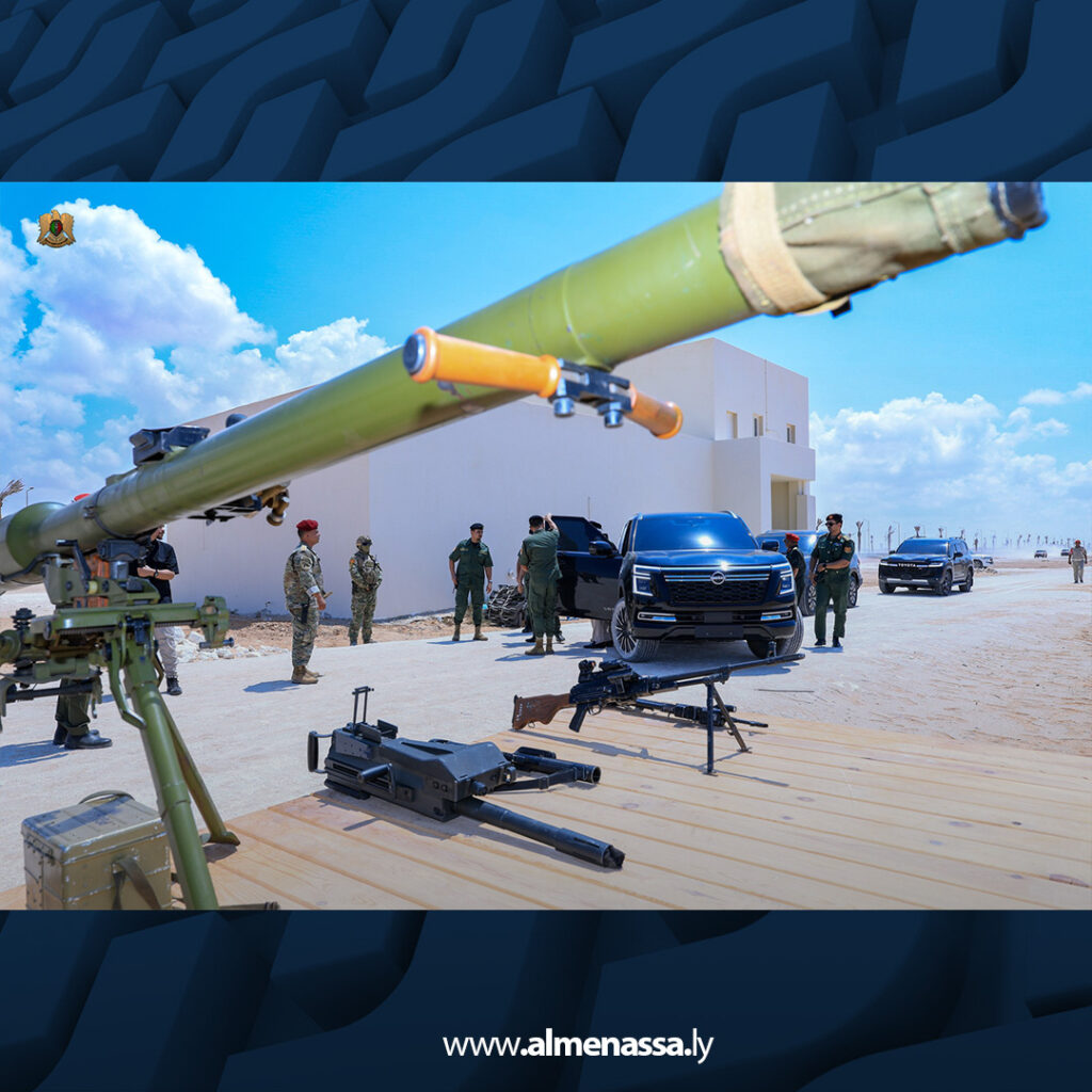 Extra23 القائد العام للقوات المسلحة يزور مدينة المشير العسكرية ويتابع التدريبات الميدانية