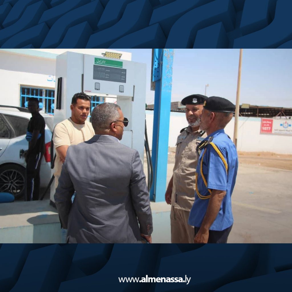 Extra3 21 رئيس نيابة الجفرة يتفقد محطات الوقود ويعد تقريراً شاملا عن أوضاعها