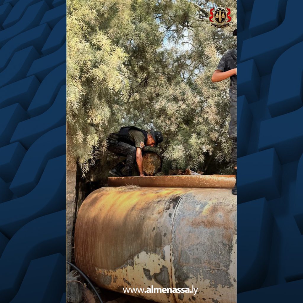 Extra4 28 القبض على مشتبهين وضبط 20 ألف لتر ديزل في زليتن