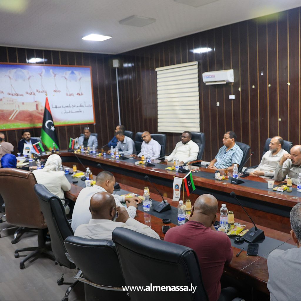 Extra4 9 وكيل عام الصحة يبحث مع استشاريين سبها خطط إصلاح القطاع الصحي في الجنوب